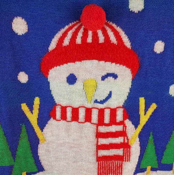 2/$30 ☆ NWT Lightweight Blue  Snowman Sweater Size Med - Picture 6 of 8